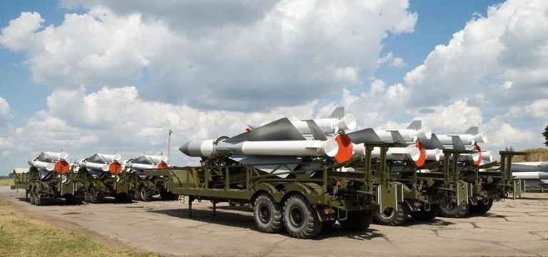 Ukraine lần đầu công bố video phóng tên lửa nặng 8 tấn vào mục tiêu Nga